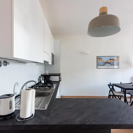 Daire Charming Nolo House - Metro Turro & Wi-fi Milano