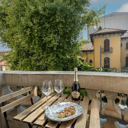 Duomo 7 Min - Historic Luxury 3 Bedrooms With Parking Milano