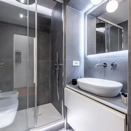 Porta Venezia Bilocale Moderno