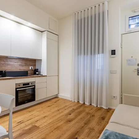 Porta Venezia Bilocale Moderno Appartement Milan