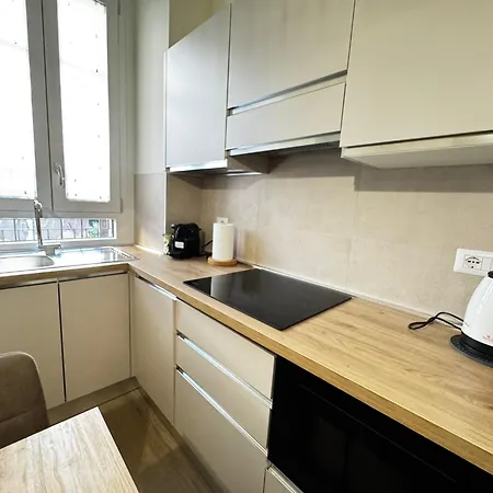 Kibilu - Via Padova 228 *