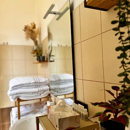 Three Bedroom In The Centre Of The *