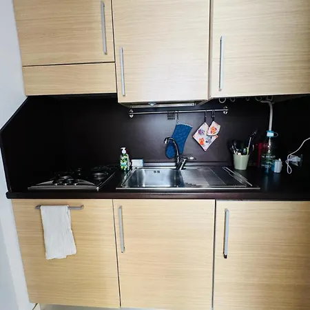 Miro-canonica 41, * Milánó