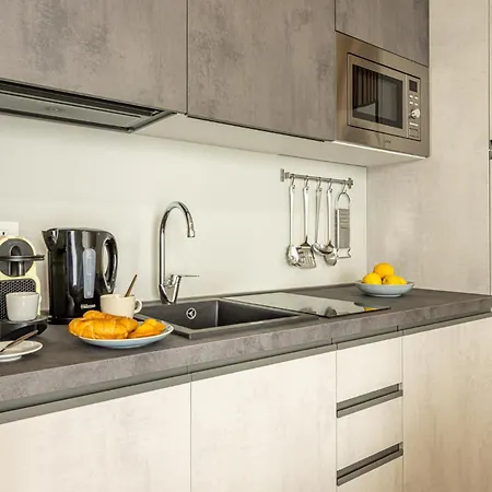 아파트 Navigli Elegante Oasi Di Comfort E Design