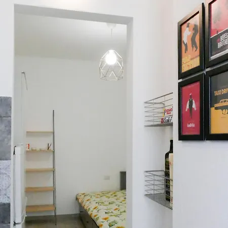 Apartman I-host - San Genesio Milánó