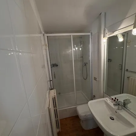 Cozy Escape Porta Romana Lägenhet
