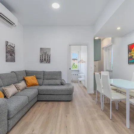 Easy Parking, 10 Min To Malpensa Express, Air Conditioning