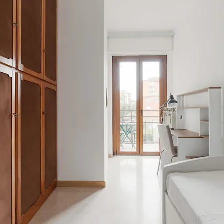 Guesthost - Mm3 Corvetto Bright * Milan