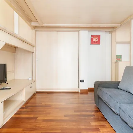 Guesthost - Sempione Bright *