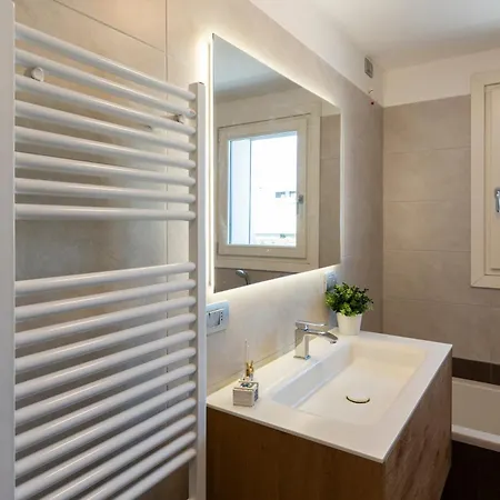 Apartment Rolandi Duplex With Terrace Milan