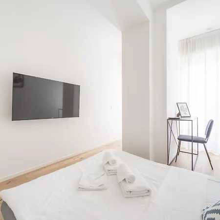 Enora Aapts By Sweett - Sirtori