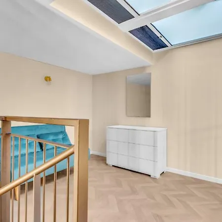 Loft The Palm - Metro M2, Spazioso & Parcheggio *