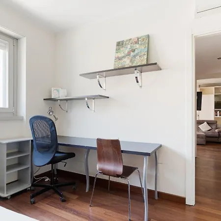 Guesthost - Stylish Viale Toscana