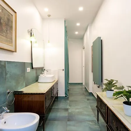 Nullo Apartment