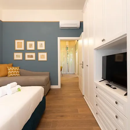Luxury 10 Minutes From Duomo 公寓