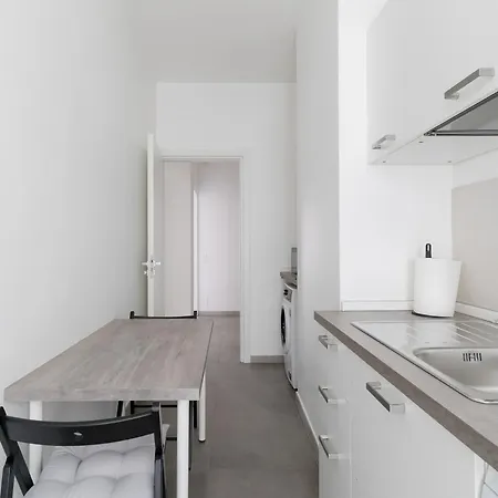 Apartament Guesthost - Cimiano M2 Cosy *
