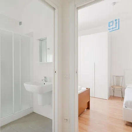 Guesthost - Mm1 Inganni Bright *