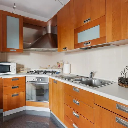 Guesthost- Universita Bocconi Terrace *