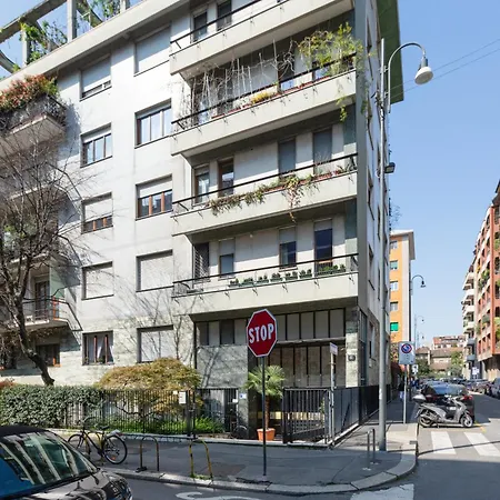 Guesthost - Mm Santa Sofia Daire Milano