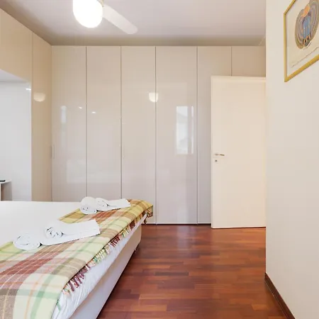 Appartement Guesthost - Arco Della Pace *