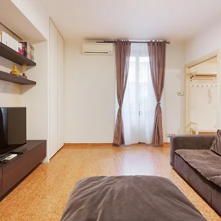 Appartement Guesthost - Arco Della Pace Milan