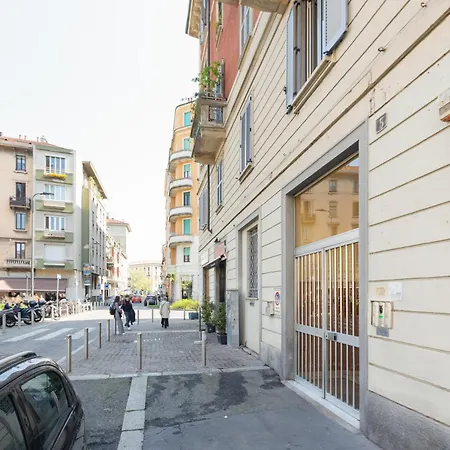 Guesthost - M3 Lodi Tibb-brenta Comfy Flat Apartment Milan