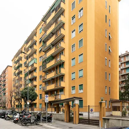 Guesthost - Citta Studi With Balcony Lägenhet Milano