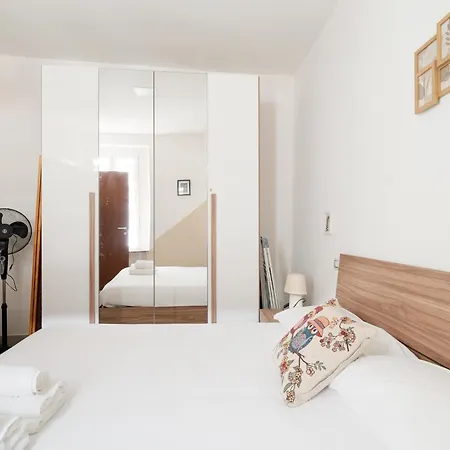 Guesthost - Cozy Ground-floor In Affori Lägenhet Milano