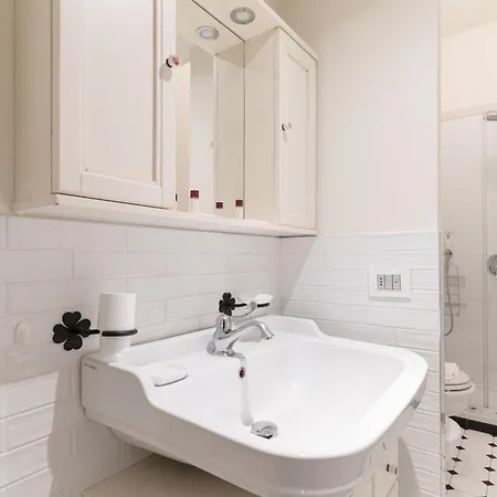 Guesthost - Porta Venezia & Buenos Aires Milano