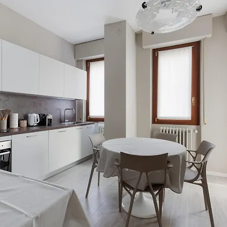 Apartment Guesthost - Naba Elegant & Spacious With 3 Balconies *