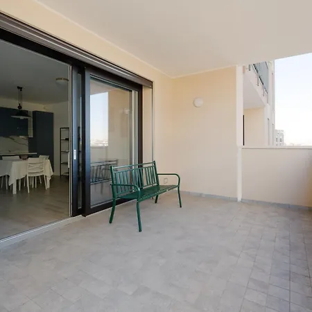 Guesthost - Milano-affori Balcony Apartament