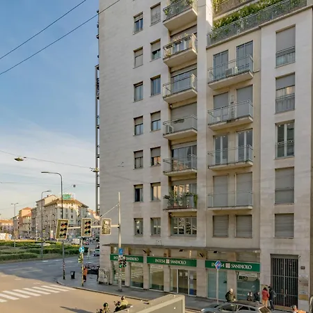 Guesthost - Cosy Milano- Buenos Aires & Loreto Milano