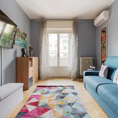 Guesthost - Unimi & Politecnico Roomy With Balcony 아파트