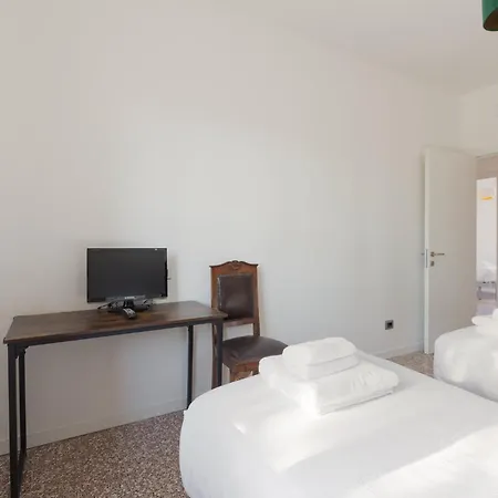 Lejlighed Guesthost - Comfy Family In Milano