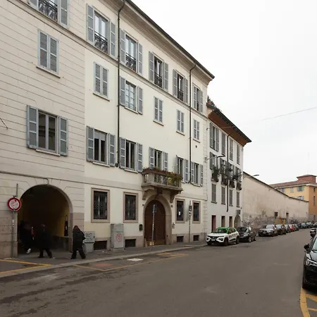 Guesthost - Sant'ambrogio & Duomo Elegant *