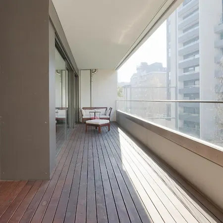 Modern With Balcony In Portello District Appartamento