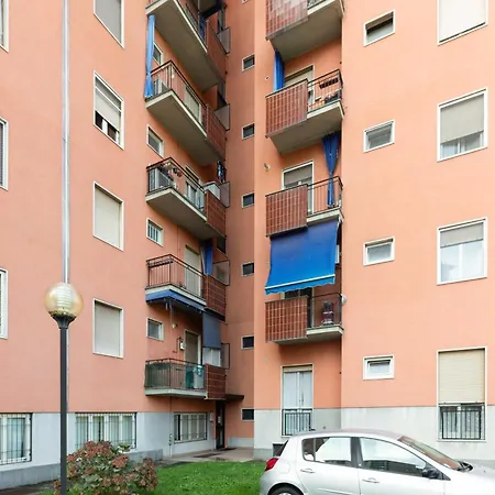公寓 Guesthost - Parco Nord With 2 Bedrooms 米兰