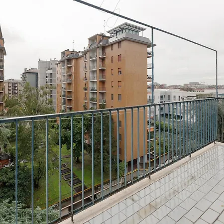 Guesthost - Charming Navigli! Functional Milaan