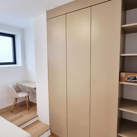 Apartment Vytalea - Trilocale Moderno Con Patio E Doppi Servizi, Vicino M4 - Modern 2-bedroom With Patio & Two Bathrooms, Near Metro M4 Mailand