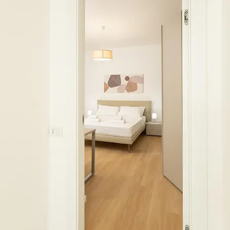 Design And Fashion - New Bright * מילאנו