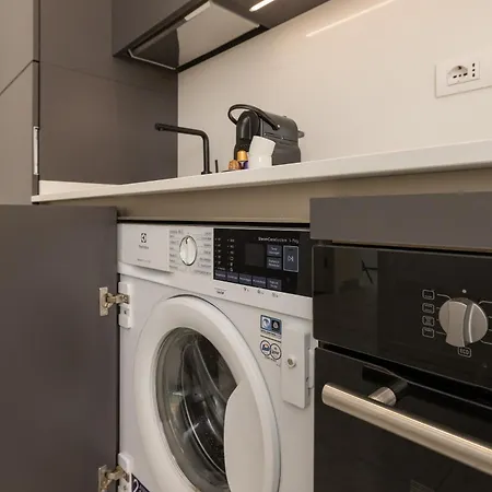 Design And Fashion - New Bright *