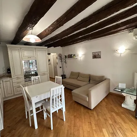 Apartment Naviglio Sforza