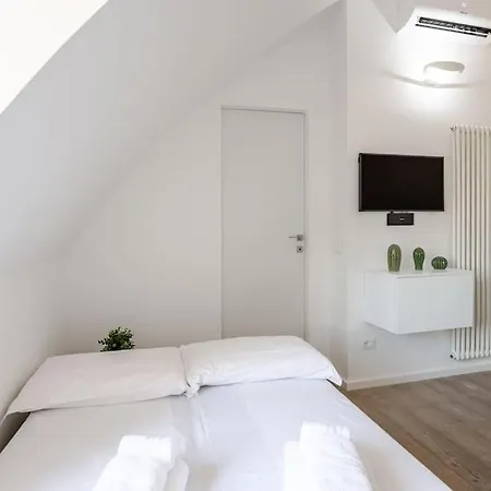 Casa Moderna A Due Passi Da China Town E Metro شقة *