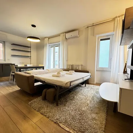 Kibilu - Via Inganni Apartament