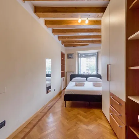 I-host - Trilocale Navigli Con Vista Darsena 米兰