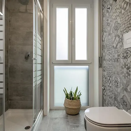 Joivy Modern With Balcony Near * Milano