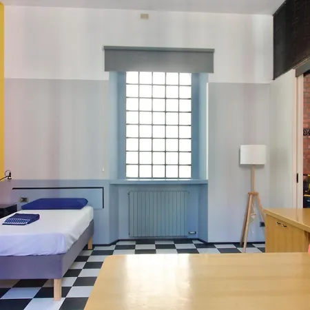 Bocconi Color Apartment *