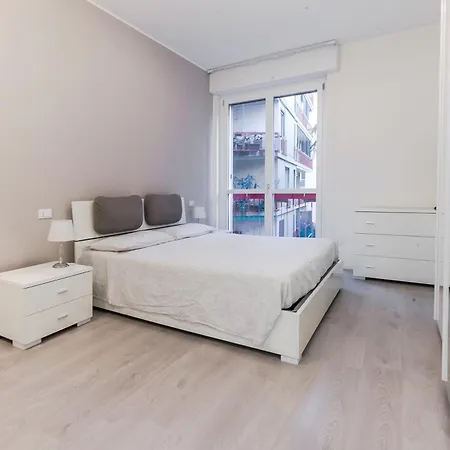 Just Urban Stays - Trilocale Con 2 Bagni E 2 Balconi - City Life E M5 Apartmán Milán