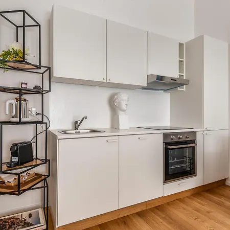 Intrho Isola Luxury , Modern & Cozy Mediolan
