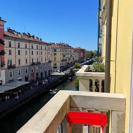 Alzaia Naviglio Grande 40 דירה *